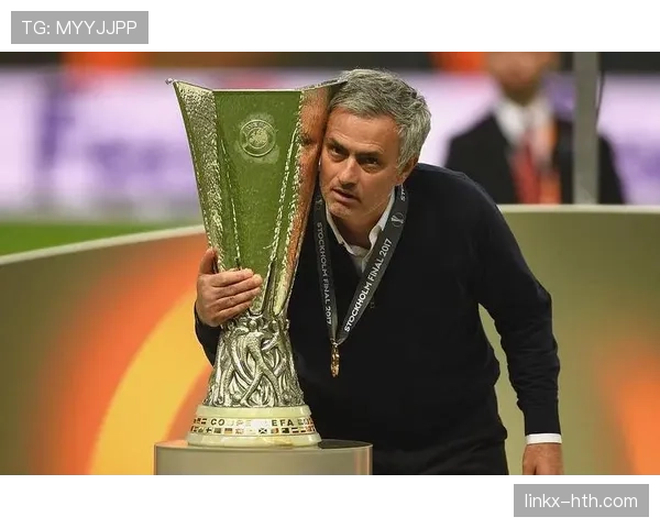 穆里尼奥战术革新：从防守反击迈向全攻全守引足坛关注