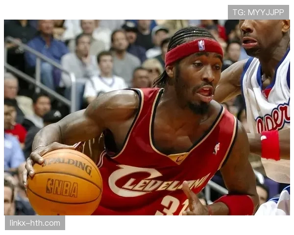 戴维斯表现稳健,职业生涯高光时刻持续攀升 戴维斯表现稳健,职业生涯高光时刻持续攀升